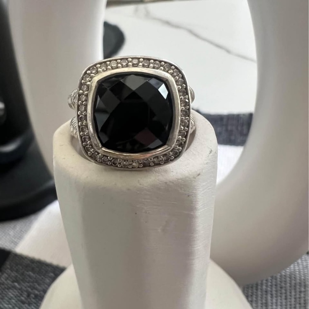 David Yurman Albion® Ring
Sterling Silver with Black Onyx and Diamonds, 11mm